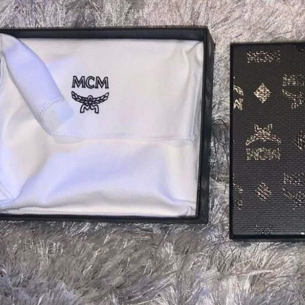 Real MCM Wallet - Picture 3 of 3